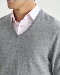 3 Wise Men - 3 Wise Men Fisher V Neck - Grey Marle