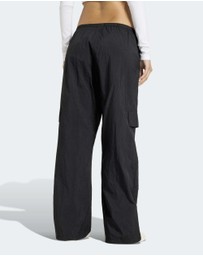 adidas Originals - ESSENTIALS WOVEN PANT Womens