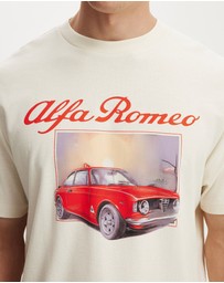 Cotton On - Cropped Fit Alfa Romeo T-Shirt