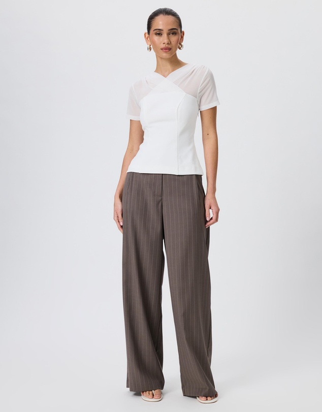 Tussah - Olivia V-Neck Crepe Top