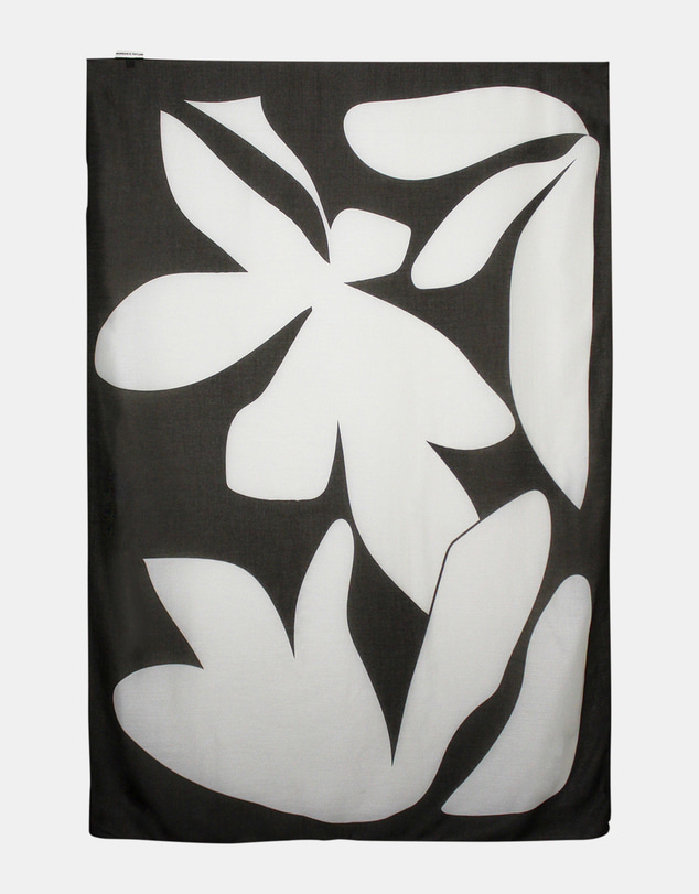 Morgan & Taylor - Primavera Beach Sarong in Black and White