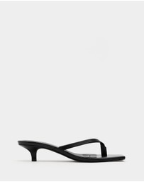 Atmos&Here - Dasha Leather Thong Kitten Heels