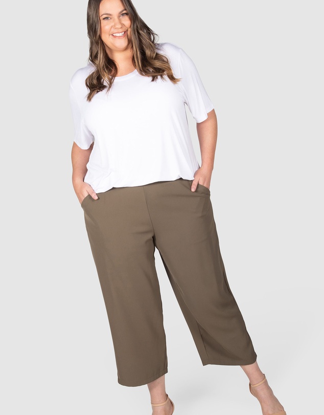 Love Your Wardrobe - Emma Crop Straight Leg Pants