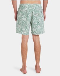 RVCA - Mens Exotica Print Elastic 17
