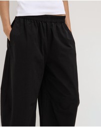 Assembly Label - Lola Barrel Pants