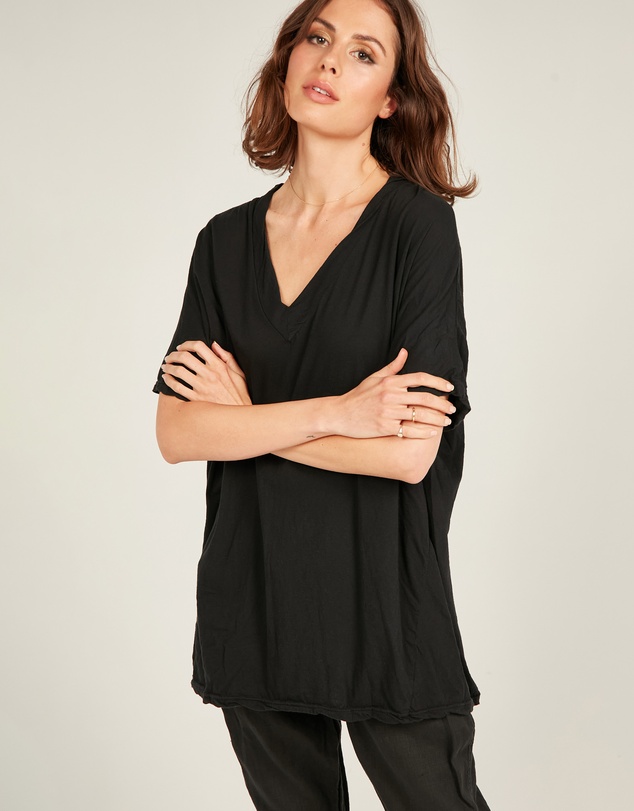 Primness - Loose V Tee