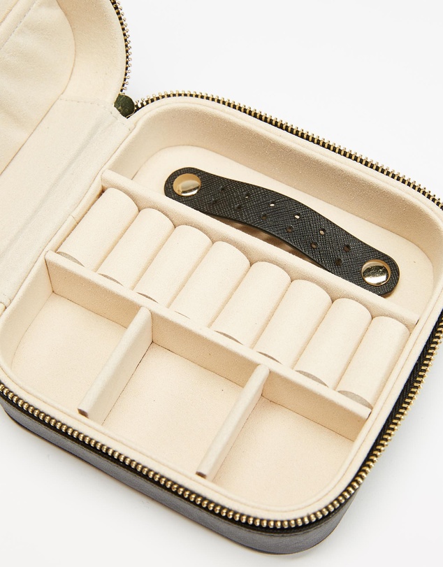 Jackie Mack - Jewellery Organiser