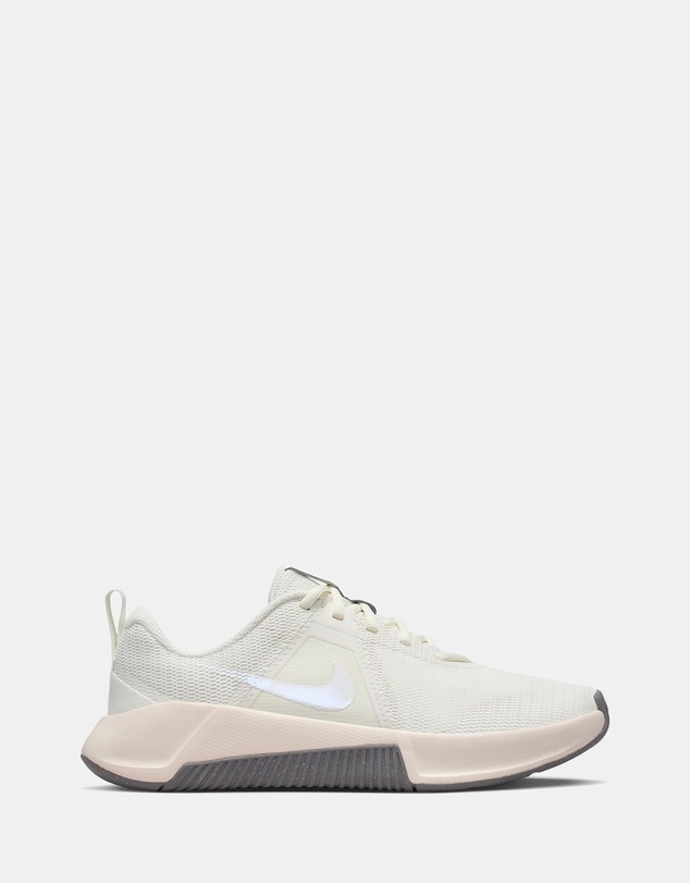 Nike - MC Trainer 3 - Women's