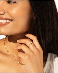 Mestige - Delicate Pearl Stacking Ring Set - 18K Gold Plated