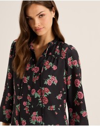 Review - Cameo Blouse