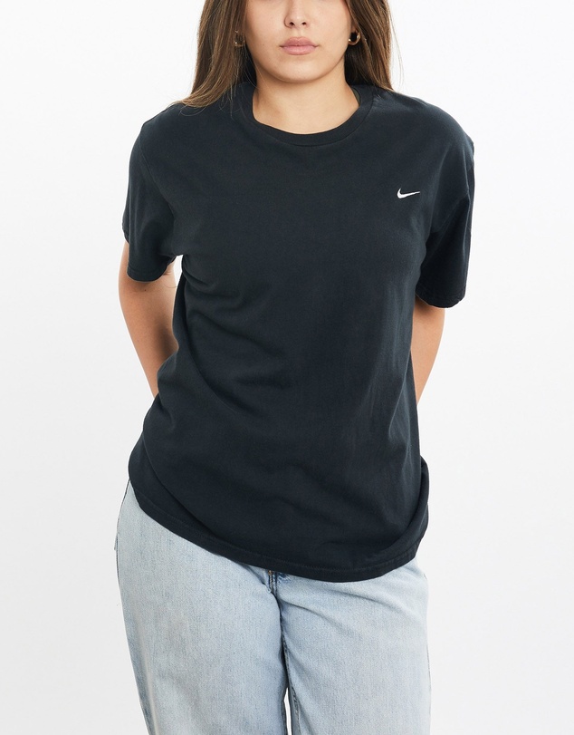 Vintage by The Real Deal - Pre Loved - Vintage Nike Tee