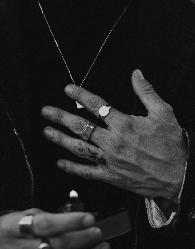 SUE THE BOY - Circle Signet Ring
