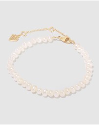 Wanderlust + Co - Beaded Pearl Gold Bracelet