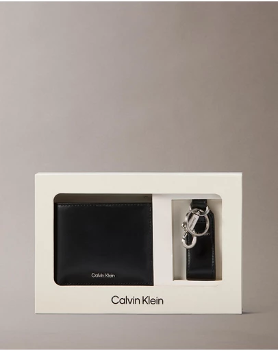 Calvin Klein - Raised Billfold With Coin And Key Fob