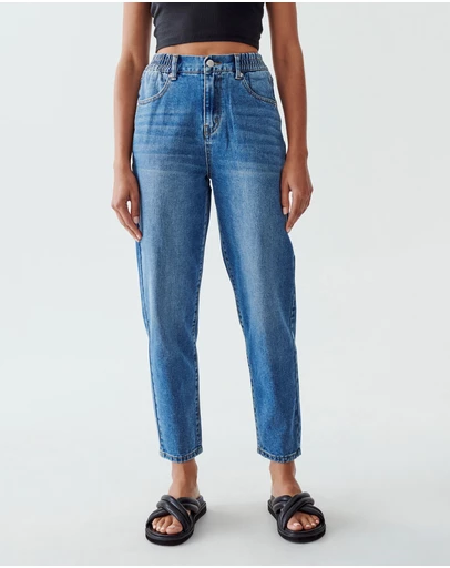 Calli - Hudson Mom Jeans