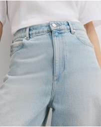 Country Road - Curved Wide Leg Jean