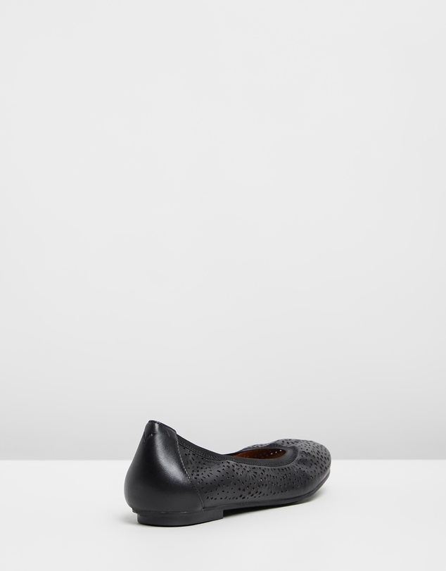 Vionic - Robyn Perf Flat - Black