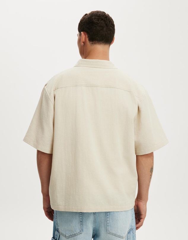 Cotton On - Boxy Fit Short Sleeve Shirt
