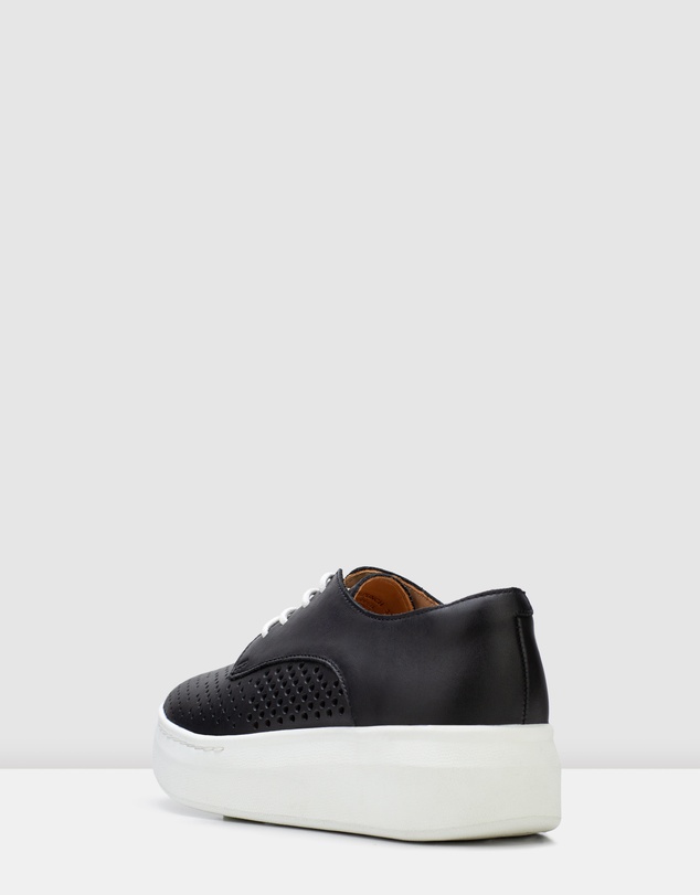 Rollie - Derby City Punch Shoe