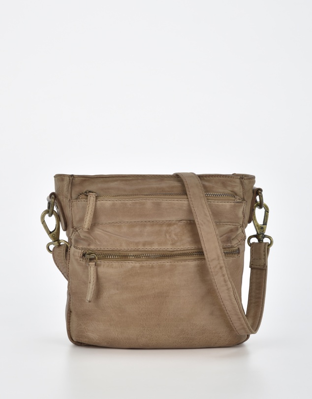 Cobb & Co - Mawson Washed Leather Multiple Pocket Crossbody