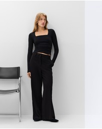 UNISON - Ruched Detail Long Sleeve Top
