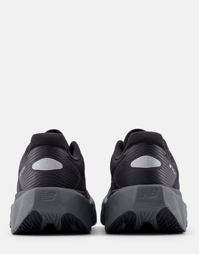 New Balance - FuelCell Rebel v5 (Wide Fit) - Women's