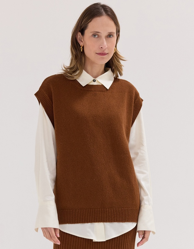 Cloth & Co. - The Crew Neck Vest Castagne