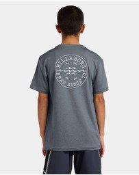 Billabong - Boys 8 to 16 Boys Big Wave Daz Loose Fit Short Sleeve Rashguard