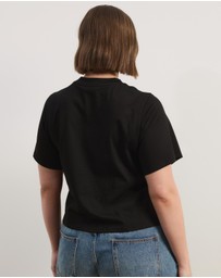 Atmos&Here Curvy - Lorrie Twist Waist T-Shirt
