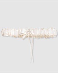 B Free Intimate Apparel - Bridal Garter Classic