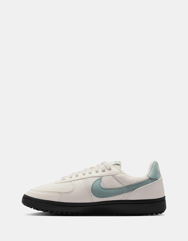 Nike - Field General - Women's