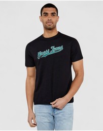 GUESS Jeans - GUESS JEANS Short Sleeve Crew Neck 1981 T-Shirt