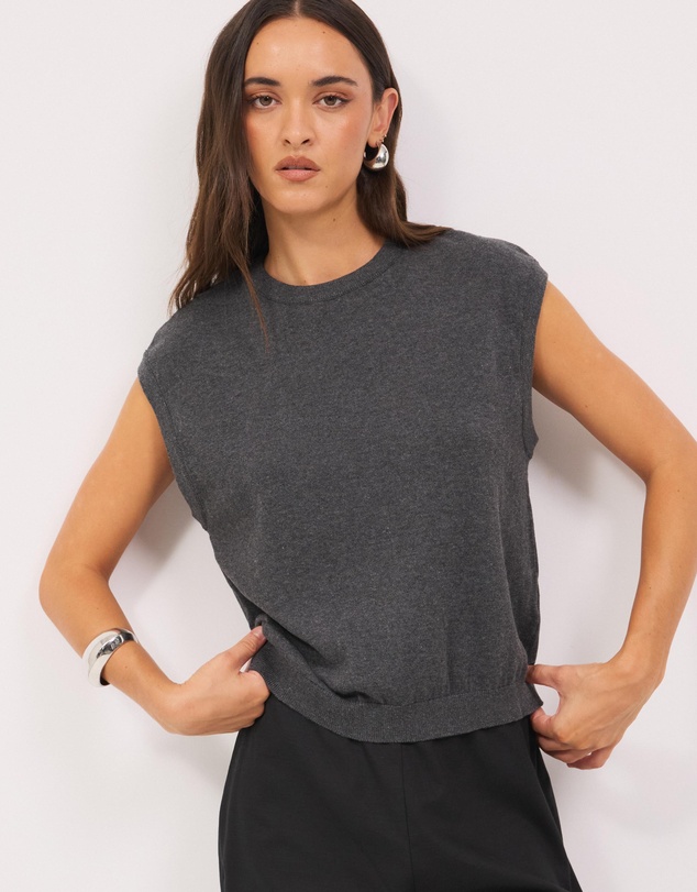Calli - Melton Round Neck Knit Vest