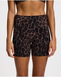 adidas Sportswear - Seasonal Essentials Leopard Print Biker Shorts With 3-Stripes