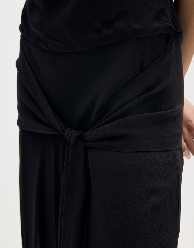 Minima Esenciales - Neve Halter Maxi Dress