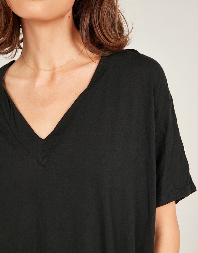 Primness - Loose V Tee