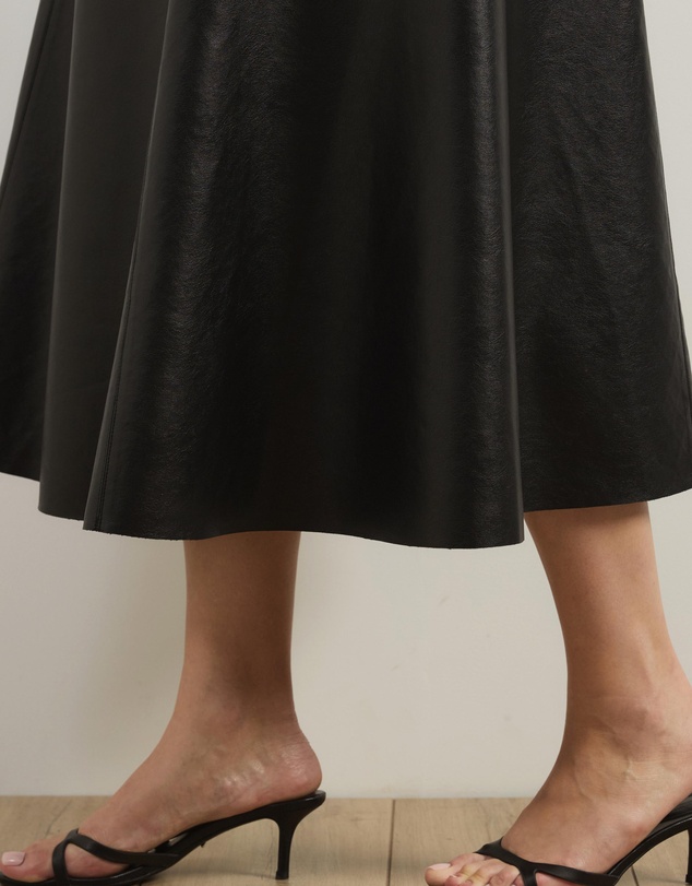 Atmos&Here Curvy - Kori Leather Look Midi Skirt