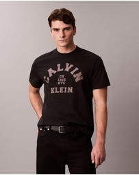 Calvin Klein Jeans - Varsity Logo Graphic Relaxed T-Shirt