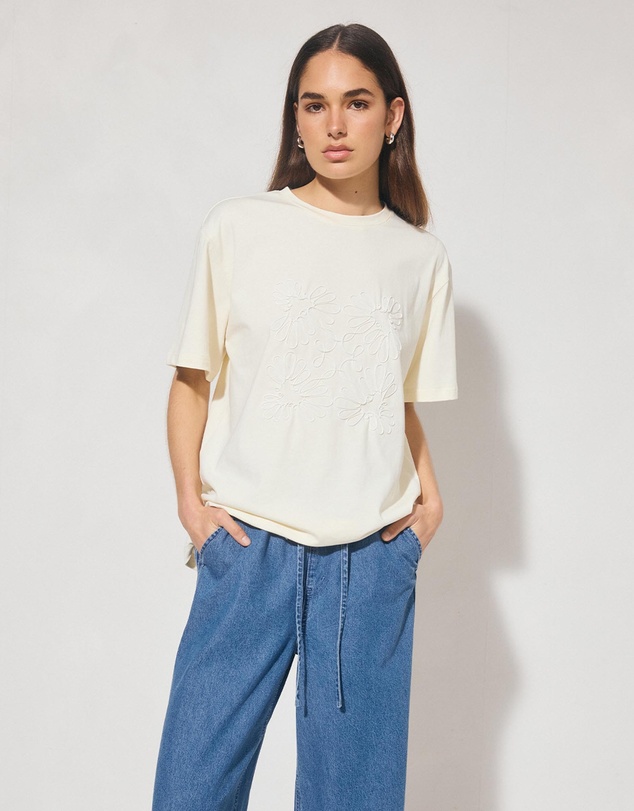 MON RENN - Essie Tee
