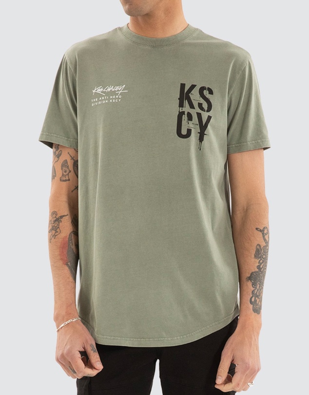 Kiss Chacey - Cloak Dual Curved Tee