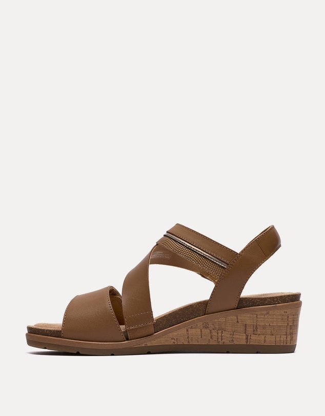 Clarks - Kacha Wave Tan