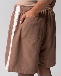 HyperLuxe The Label - Lace Mid Short