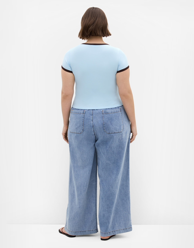 City Chic - Plus size Micro Chicago Print Tee - light blue