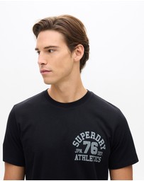 Superdry - Athletic Essential Chest Tee