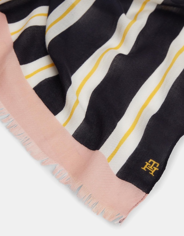 Tommy Hilfiger - Elevated Chic Scarf