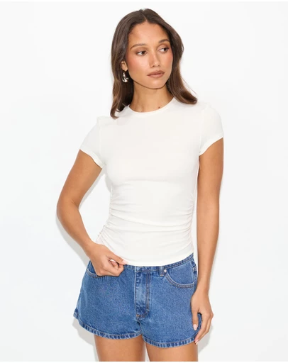Dazie - Kayla Ruched Short Sleeve Top