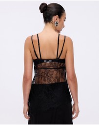 Minima Esenciales - Fara Asym Lace Top