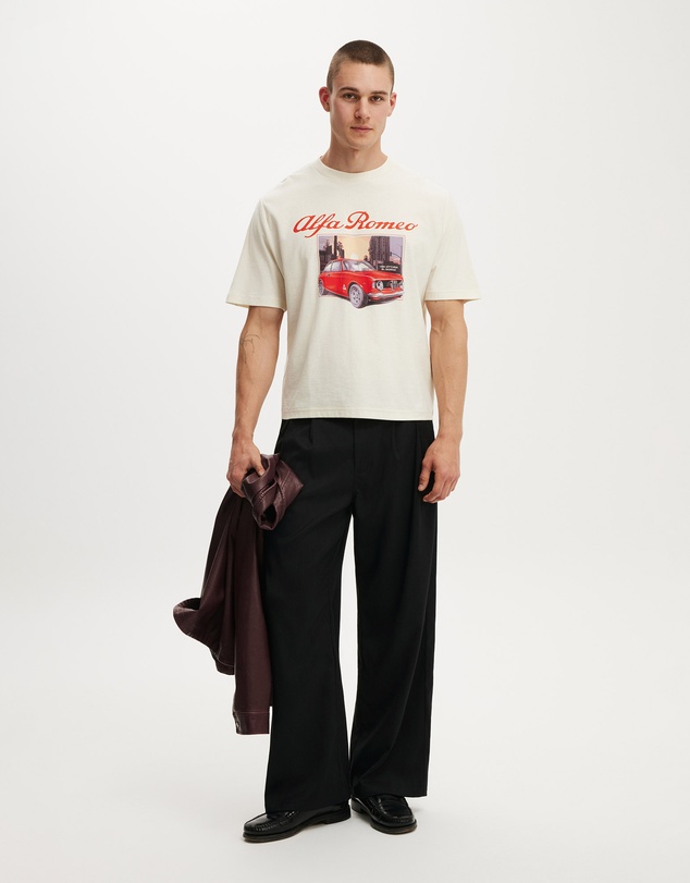 Cotton On - Cropped Fit Alfa Romeo T-Shirt