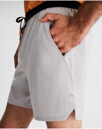 Kathmandu - Seeker 7 inch Shorts