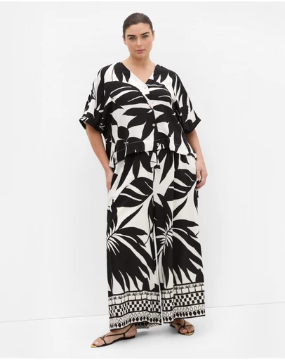 City Chic - Plus size Oasis Print Shirt - black